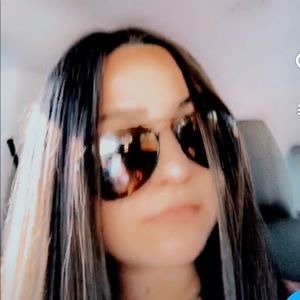 Meet your Posher, Carlee